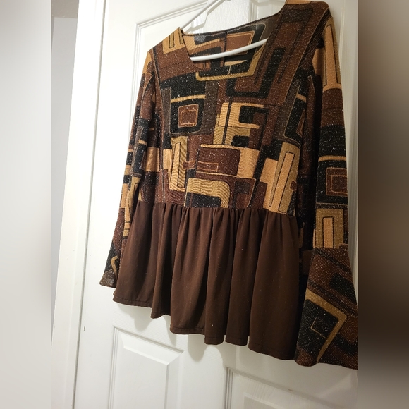 Vintage 2003 Tailor-Made Peplum Gold Colour Thrads Top, size 12 - Picture 4 of 5